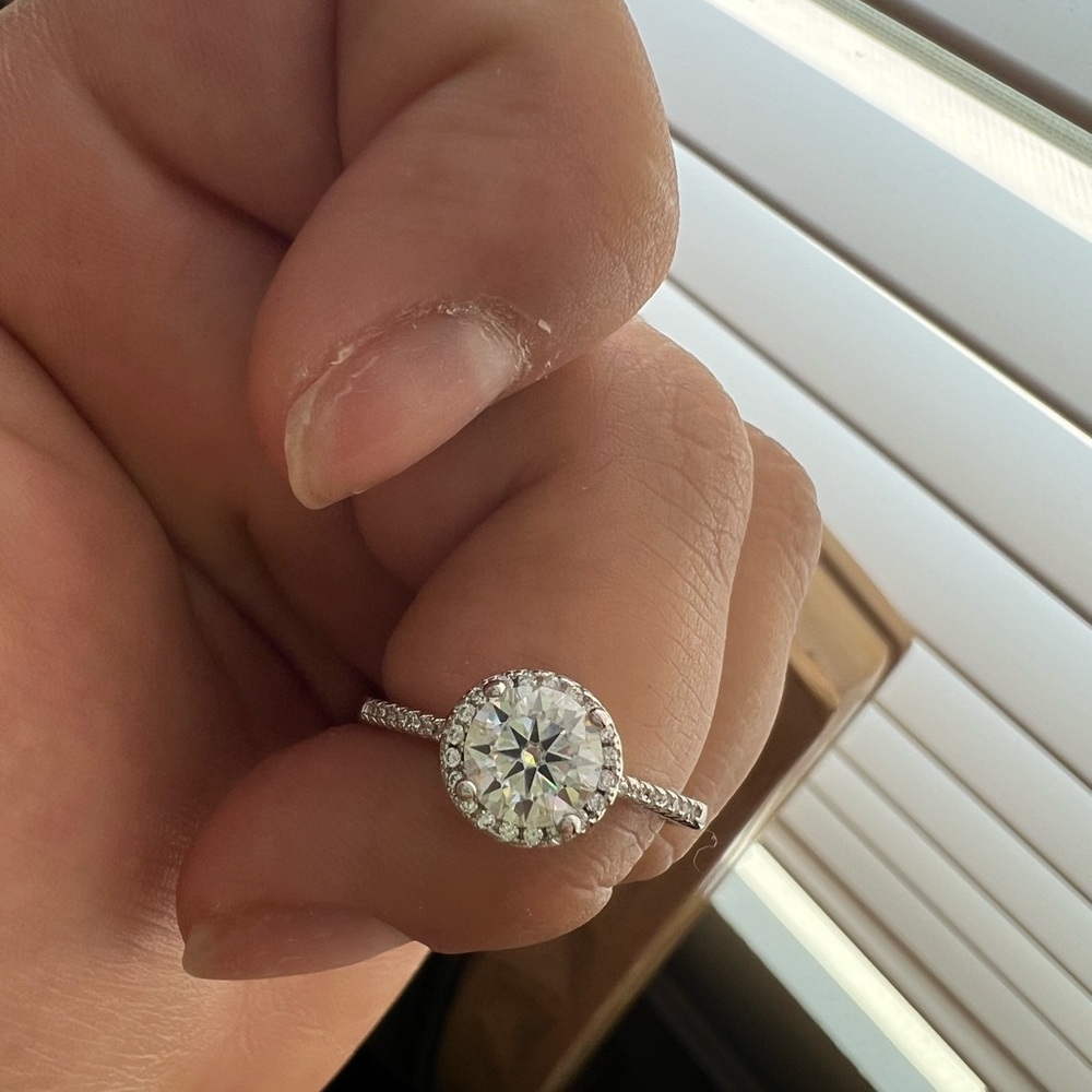 Elegant Silver Diamond Ring